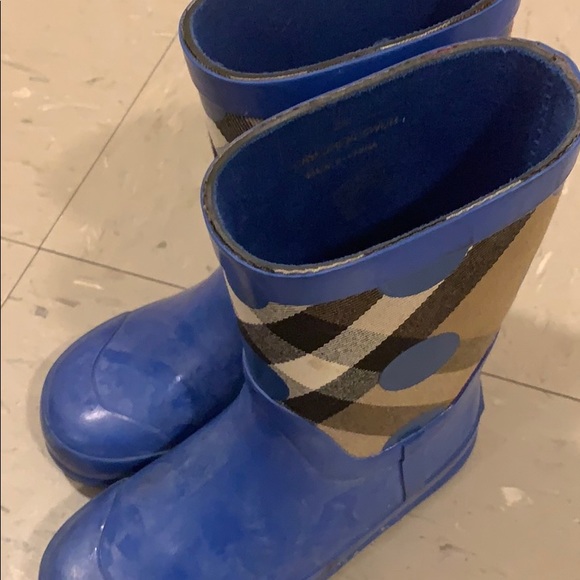 ***BURBERRY Rain boots KIDS*** - Picture 1 of 3
